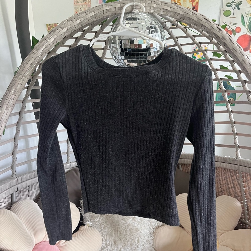 dark grey longsleeve sweater
